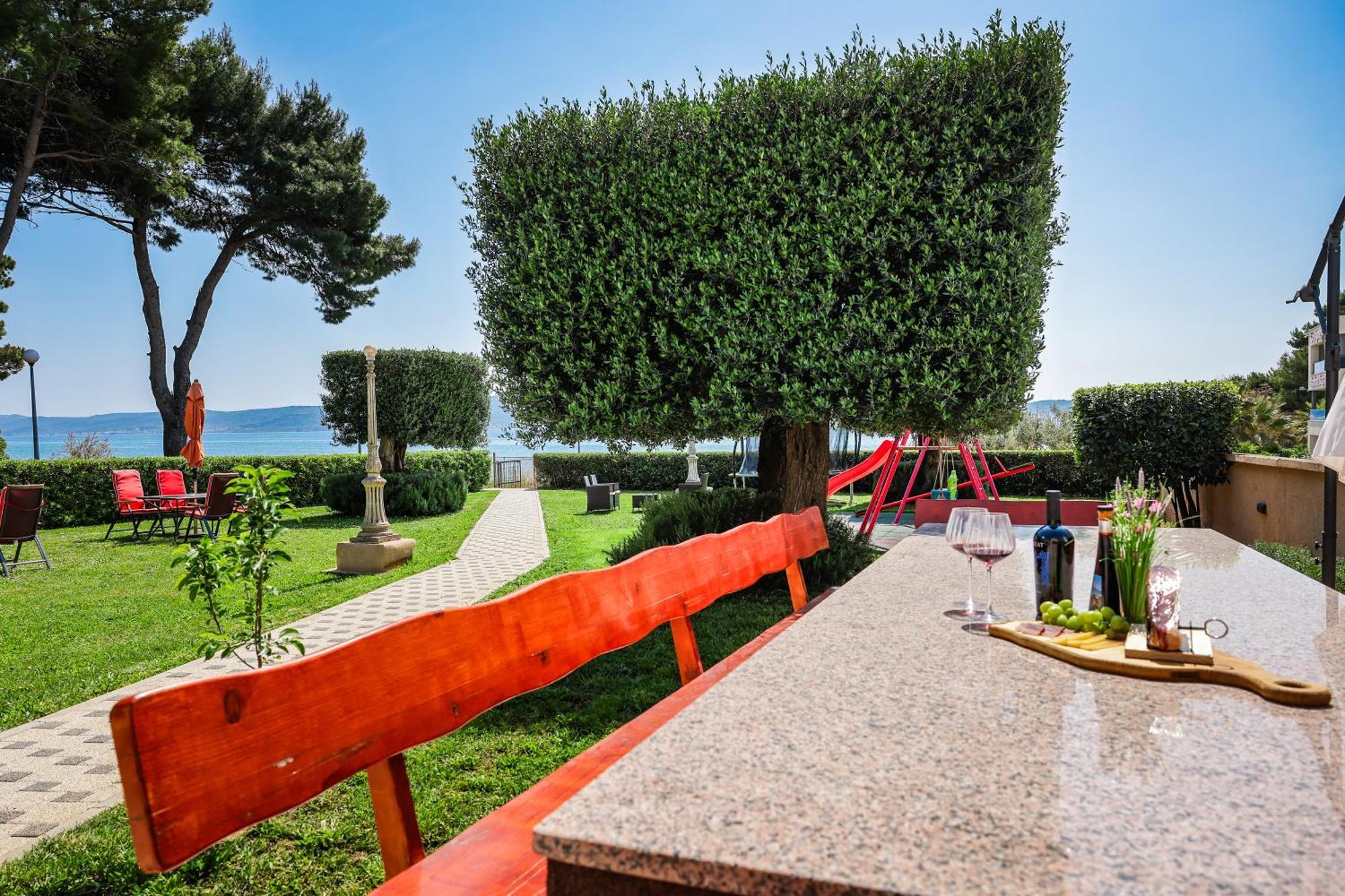 Apartments Becky On A Sandy Beach Without Crowd Sukošan Dış mekan fotoğraf