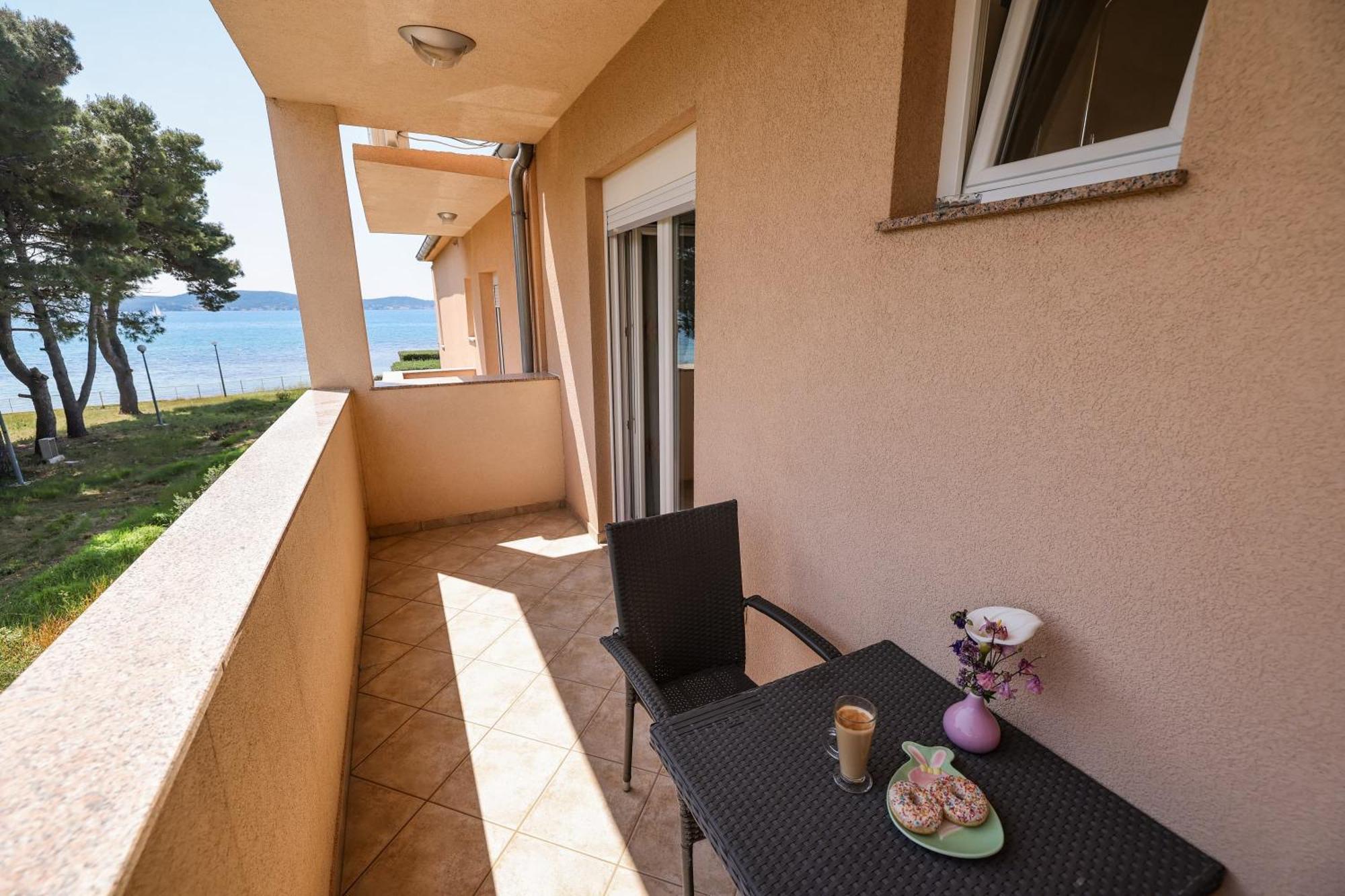 Apartments Becky On A Sandy Beach Without Crowd Sukošan Dış mekan fotoğraf